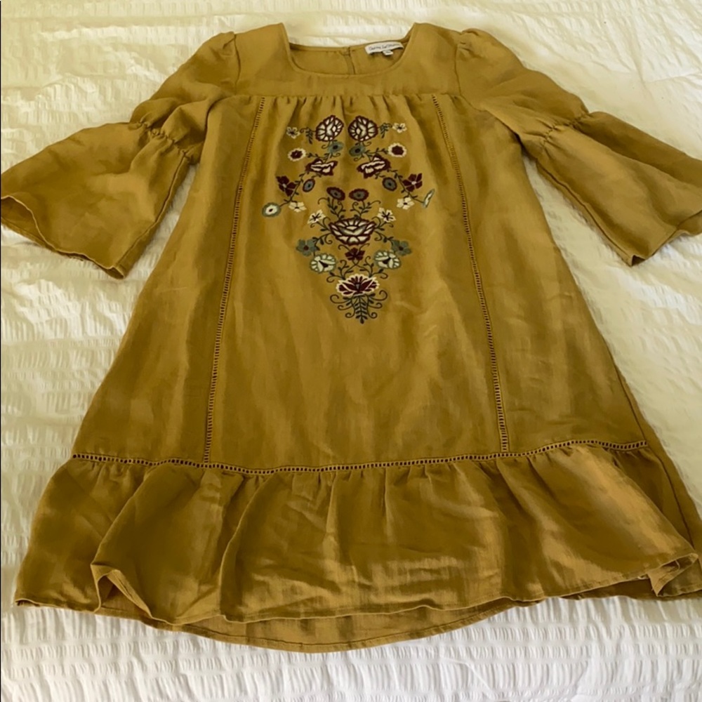 Embroidered bell sleeve dress